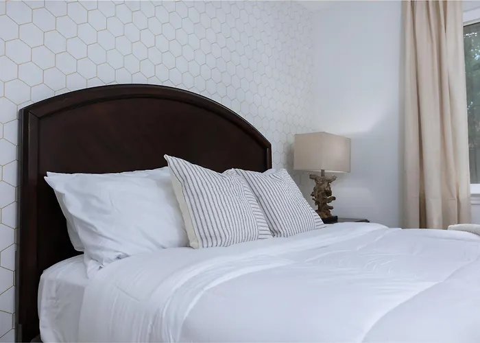 Holiday home Cozy, Retreat, Modern, Sleeps 10