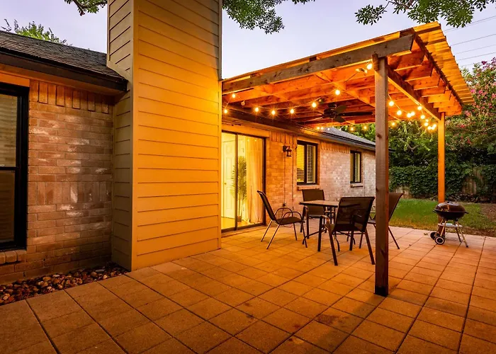Holiday home Cozy, Retreat, Modern, Sleeps 10