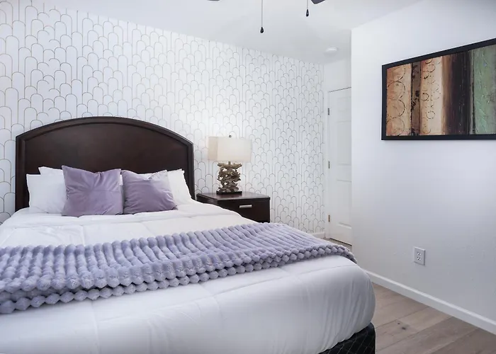 Holiday home Cozy, Retreat, Modern, Sleeps 10 Round Rock